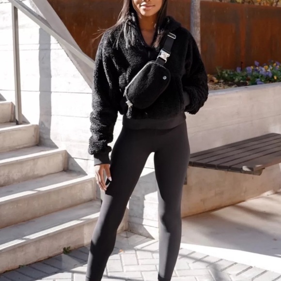 Lululemon Everywhere Belt Bag 1L Fleece - Picture 2 of 10